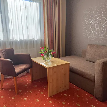 Hotel Mesnerwirt - Bergblick&Tiroler Küche 3*