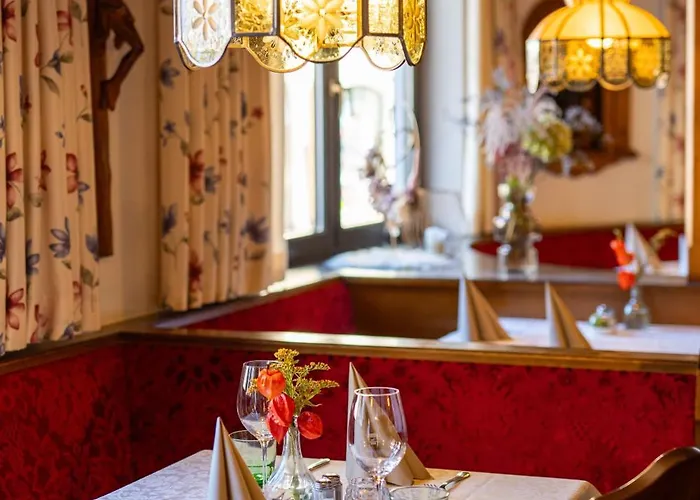 Mesnerwirt - Bergblick & Tiroler Kueche 베스텐도르프