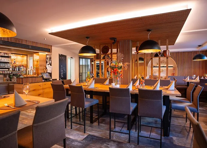 Mesnerwirt - Bergblick & Tiroler Kueche 베스텐도르프