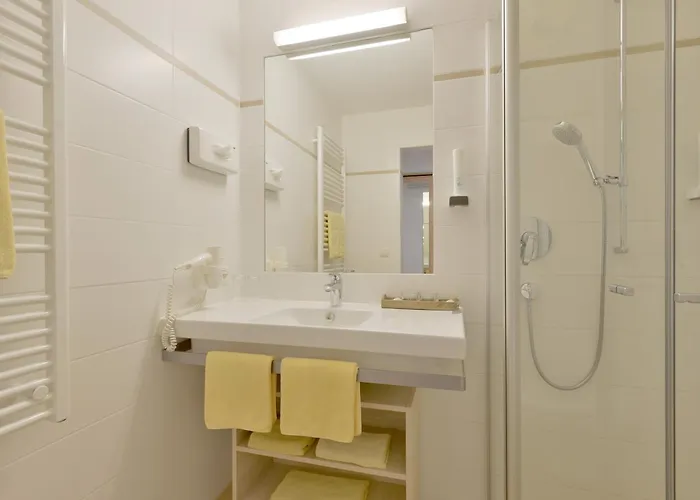 Mesnerwirt - Bergblick & Tiroler Kueche 3*