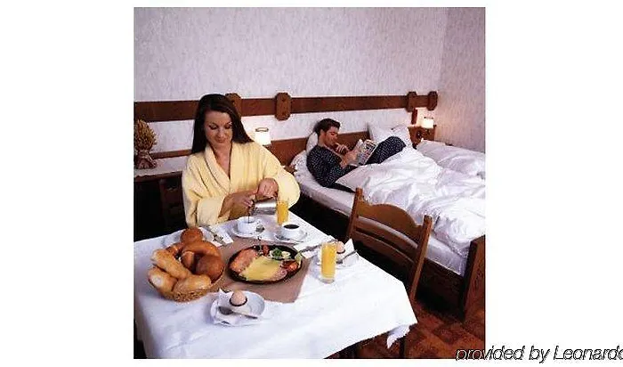 Mesnerwirt - Bergblick & Tiroler Kueche 3*