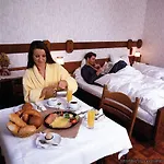 호텔 메스너비어트 호텔 3*